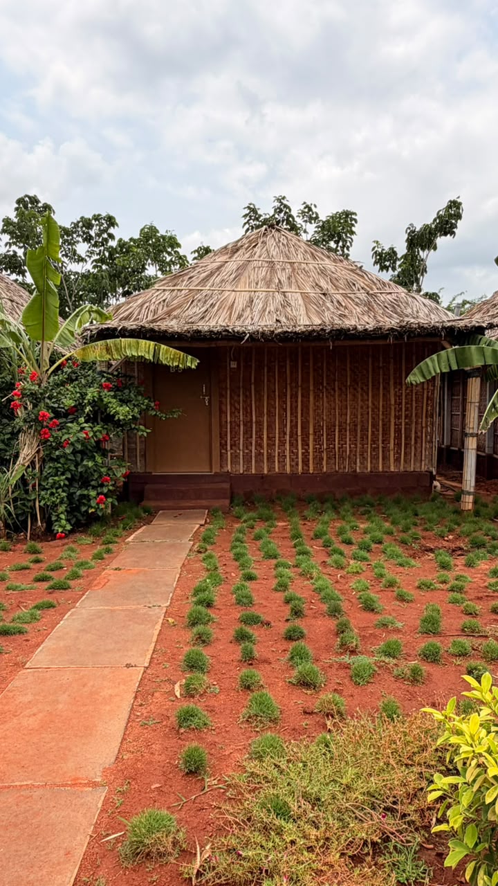 Visual reference for The King on the Rocks Resort Basapur Hampi