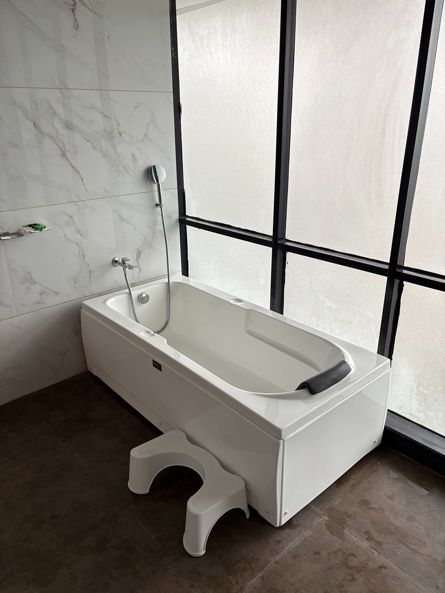 Property gallery image 12