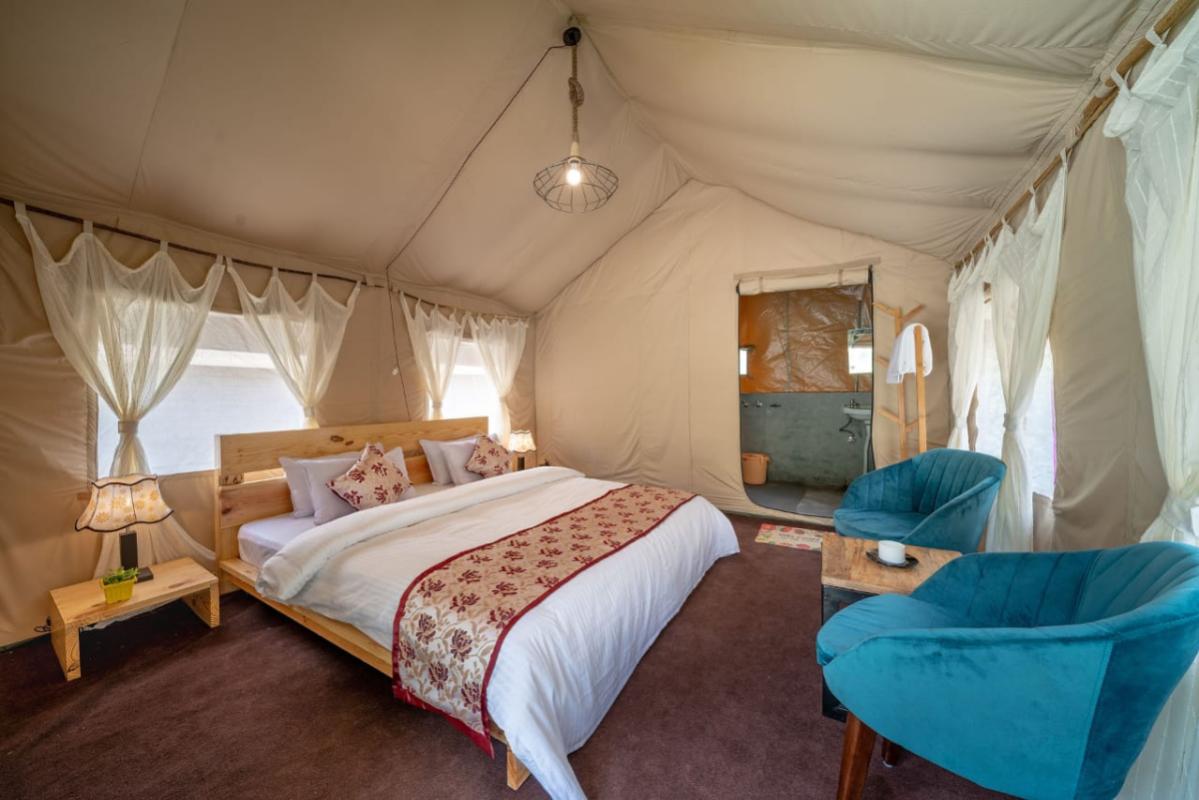 escape-camps
