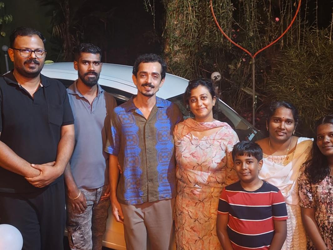 Actor Rajesh Madhavan & Family @SpiceBuds
