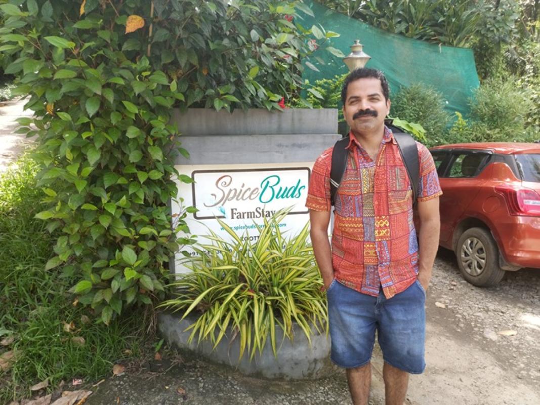 Actor Vinay Fort @ SpiceBuds