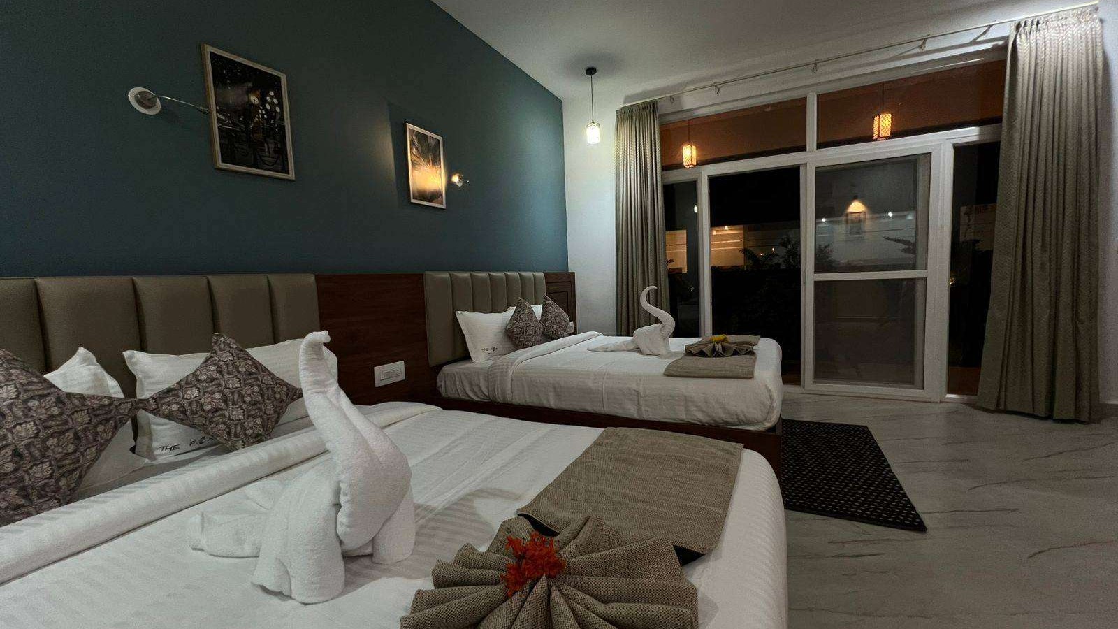 Family Room image 4