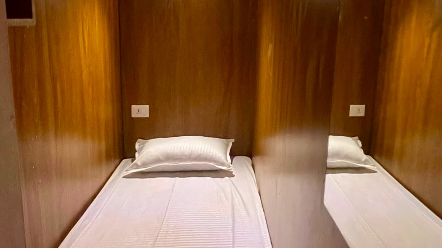 Ladies Capsule Room