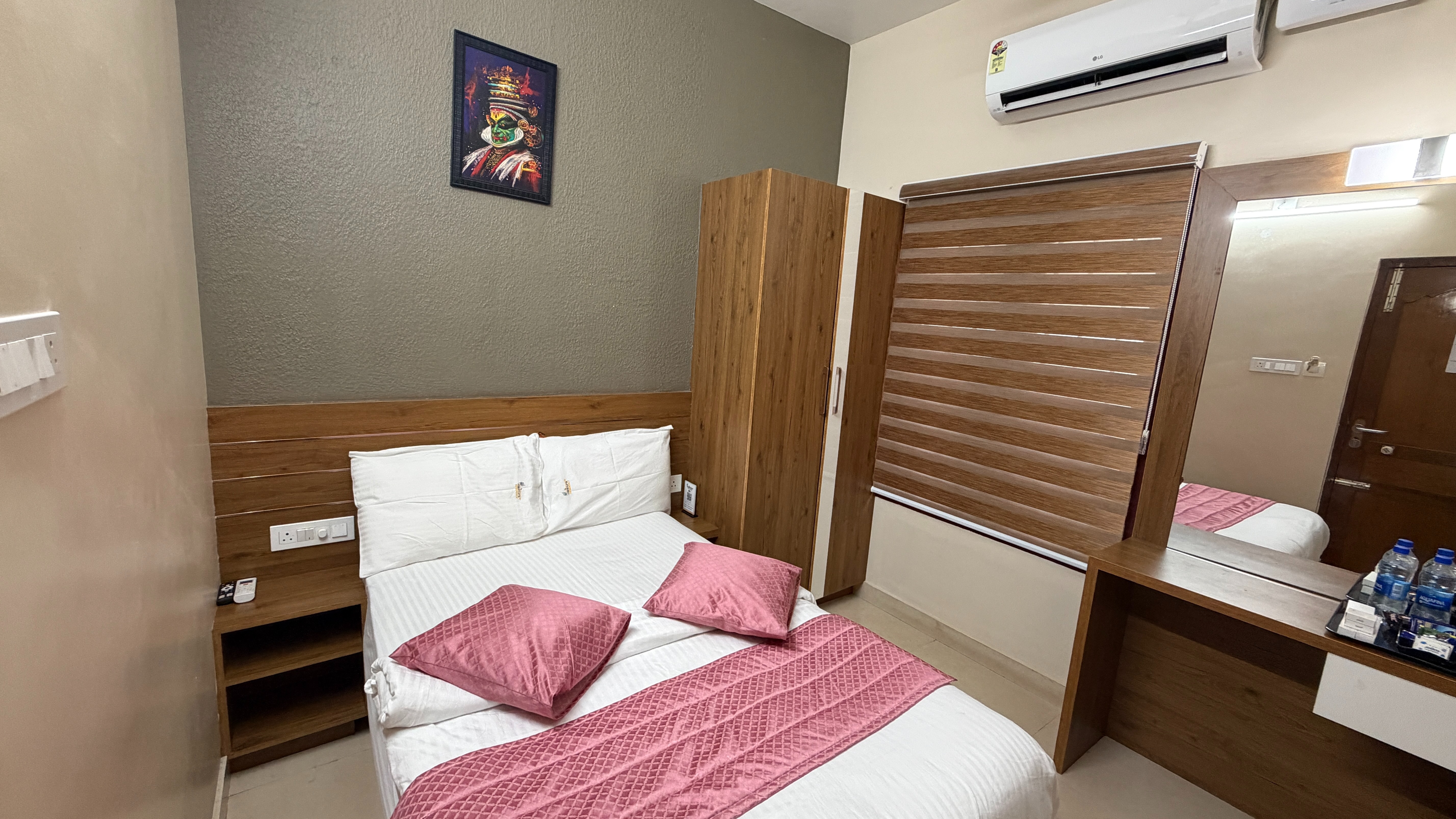 Economy Room