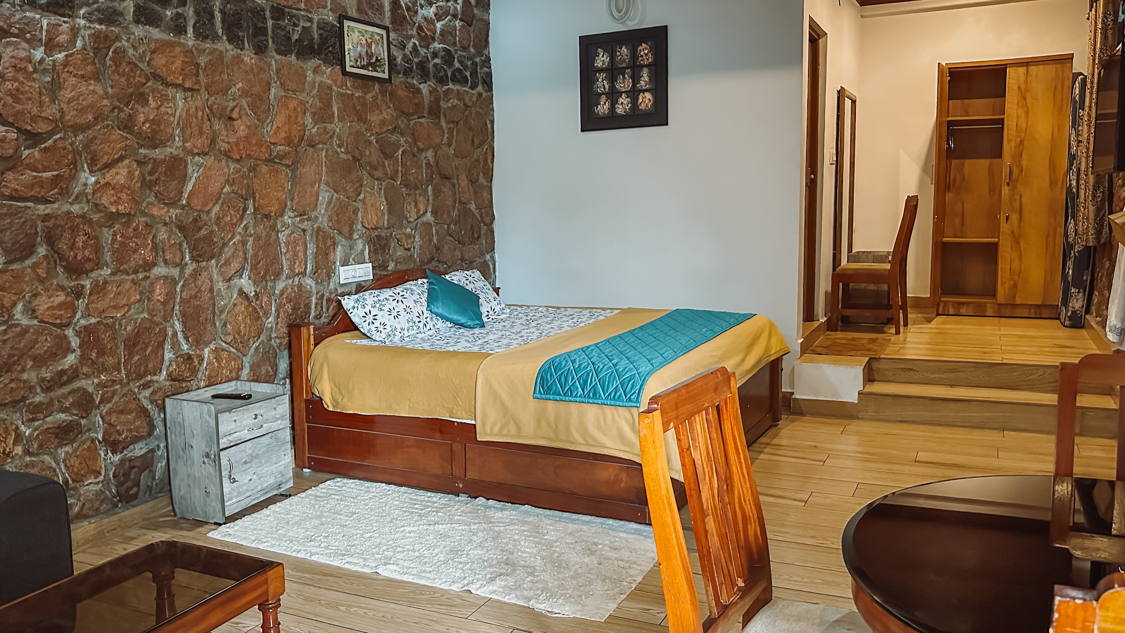 Deluxe Suite image 7