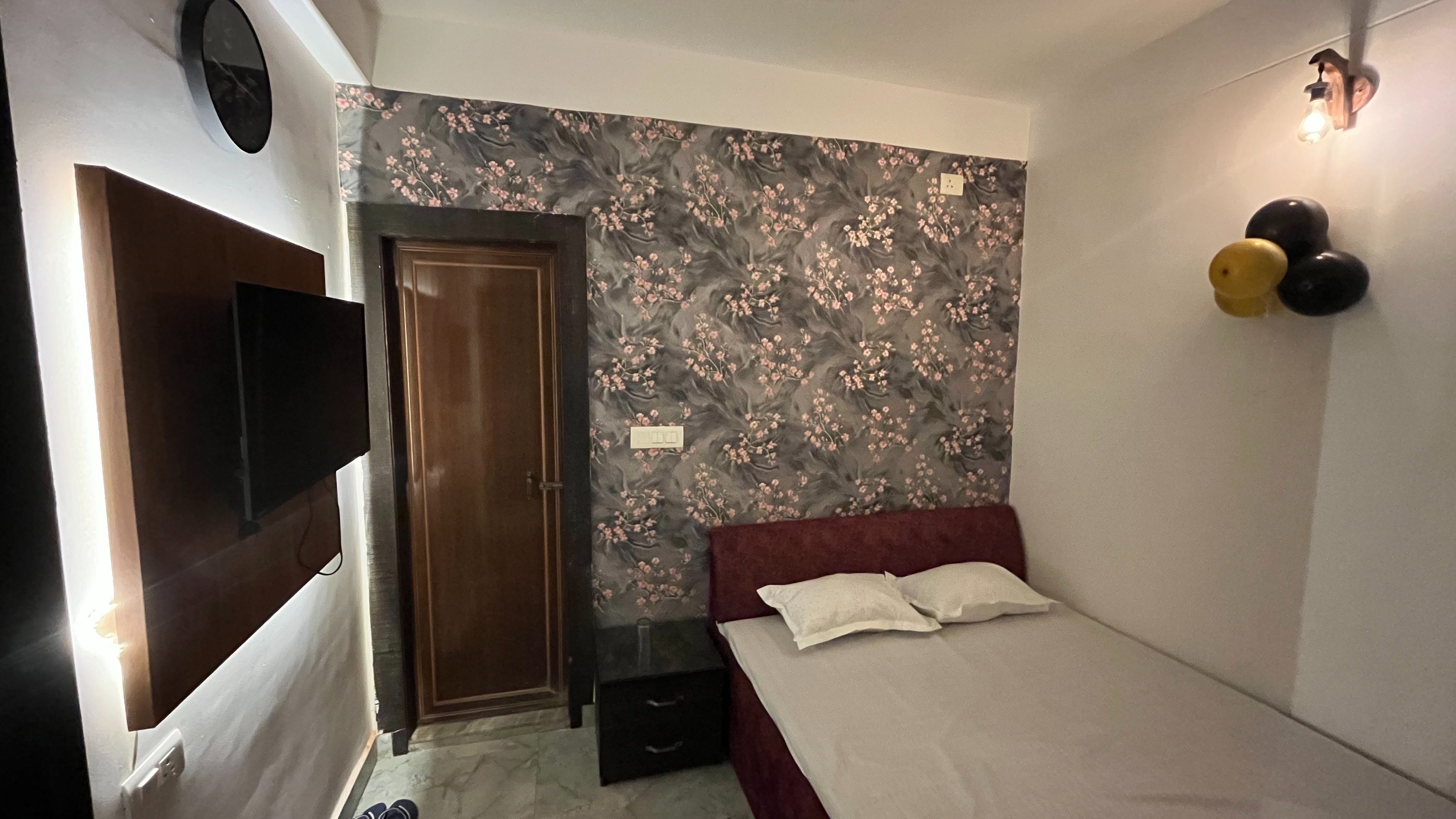 Double Bed Non AC image 4