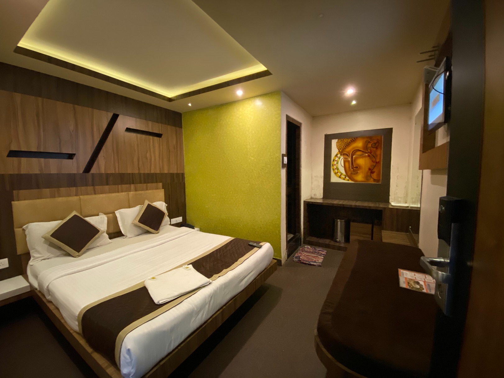 Property gallery image 11