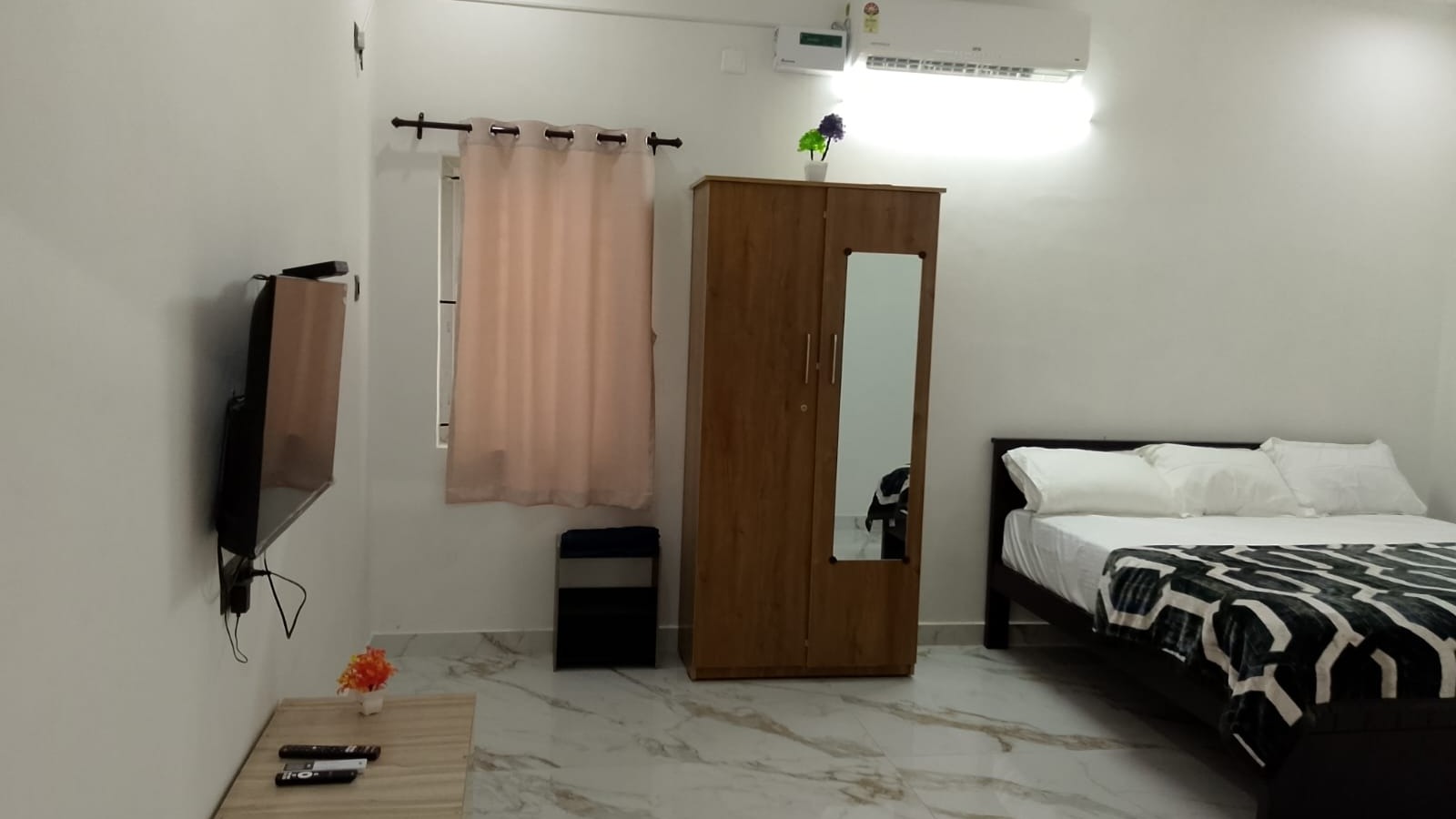 Deluxe Non AC Room