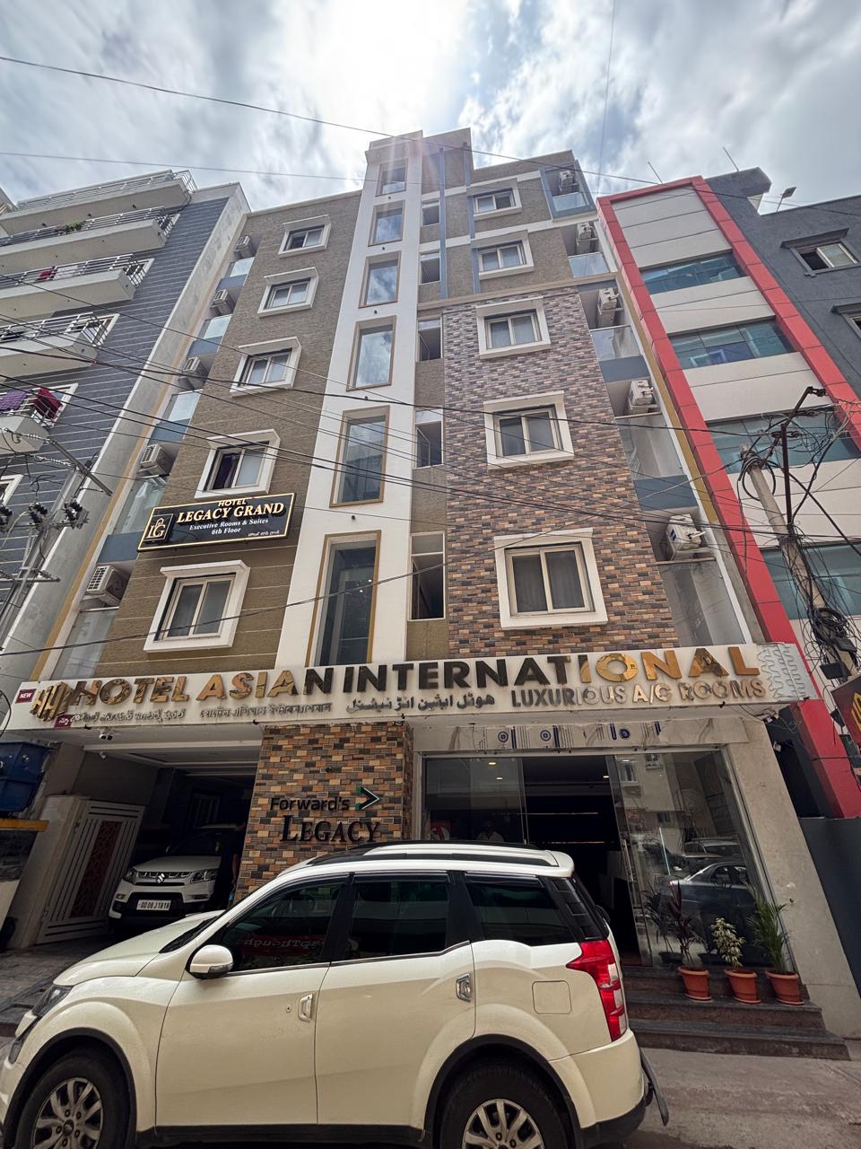 Hotel New Asian international hero