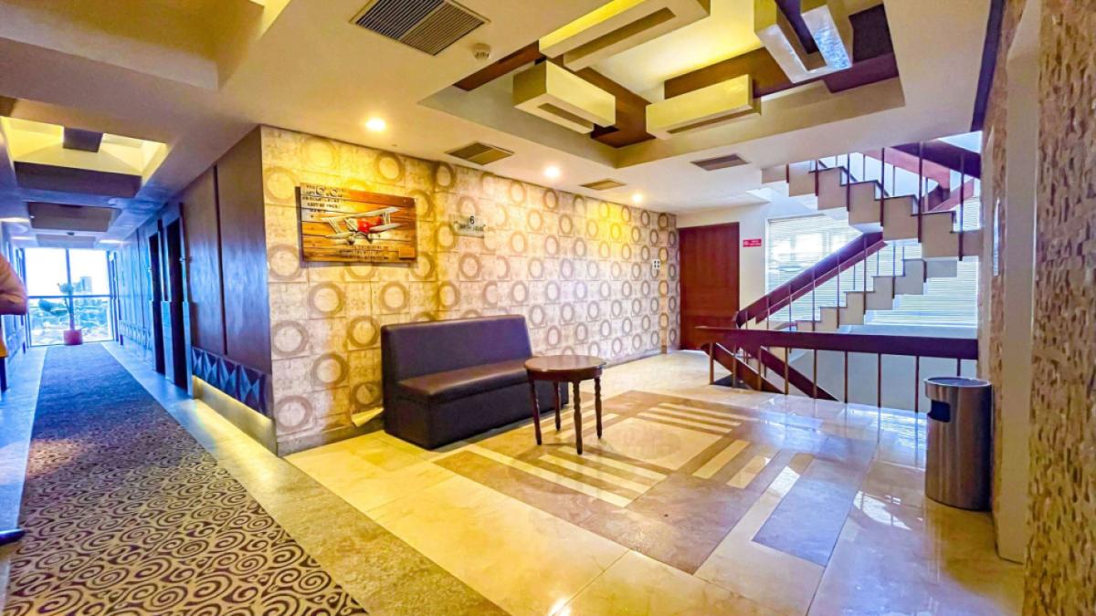 lobby-2-scaled