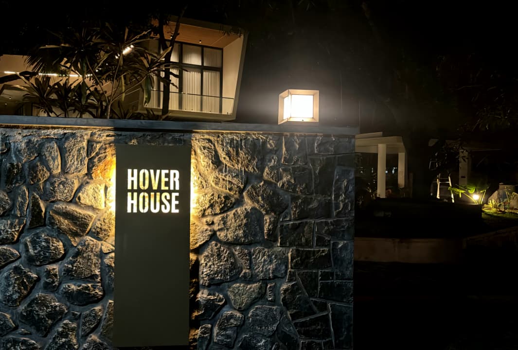 Hover House Logo