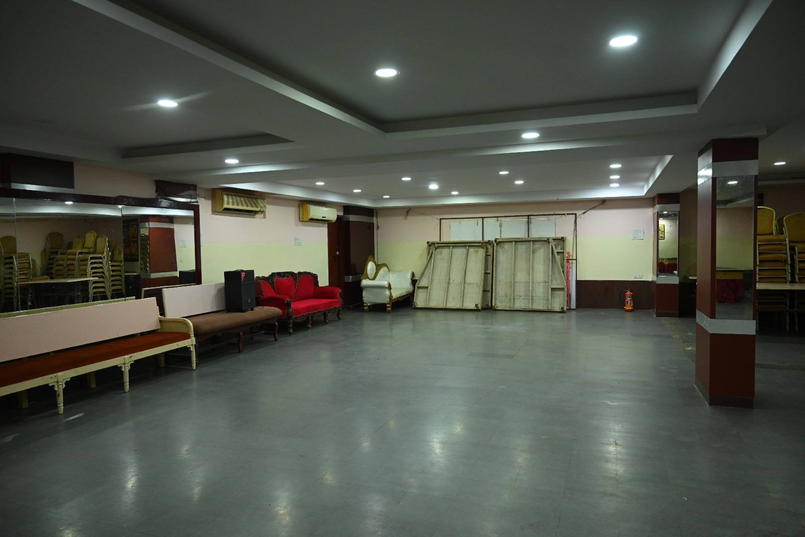 RAGHAVA RESIDENCY & BANQUET HALL gallery