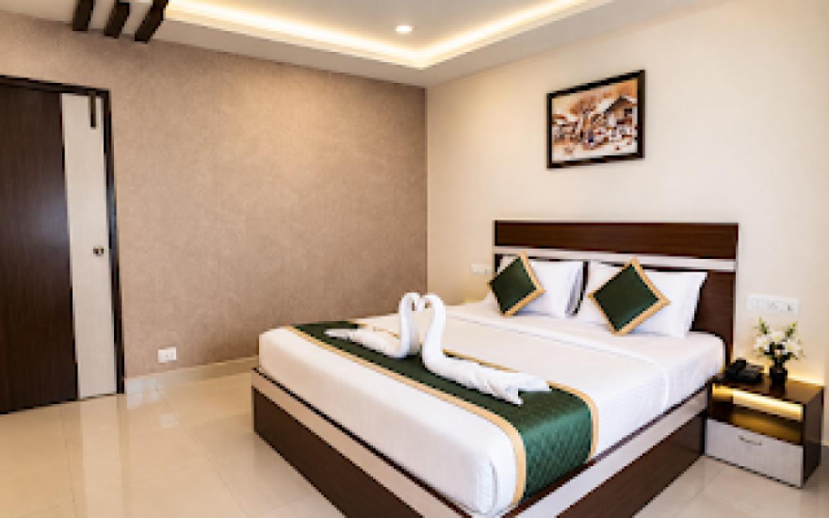 deluxe-king-room-in-tirupati-hotel-mountview-comfo