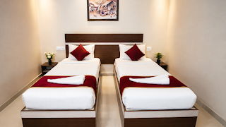 Deluxe Twin bed with Mountain View image 4