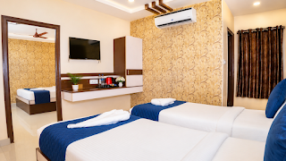 Interconnected Suite Room With Mountain View 