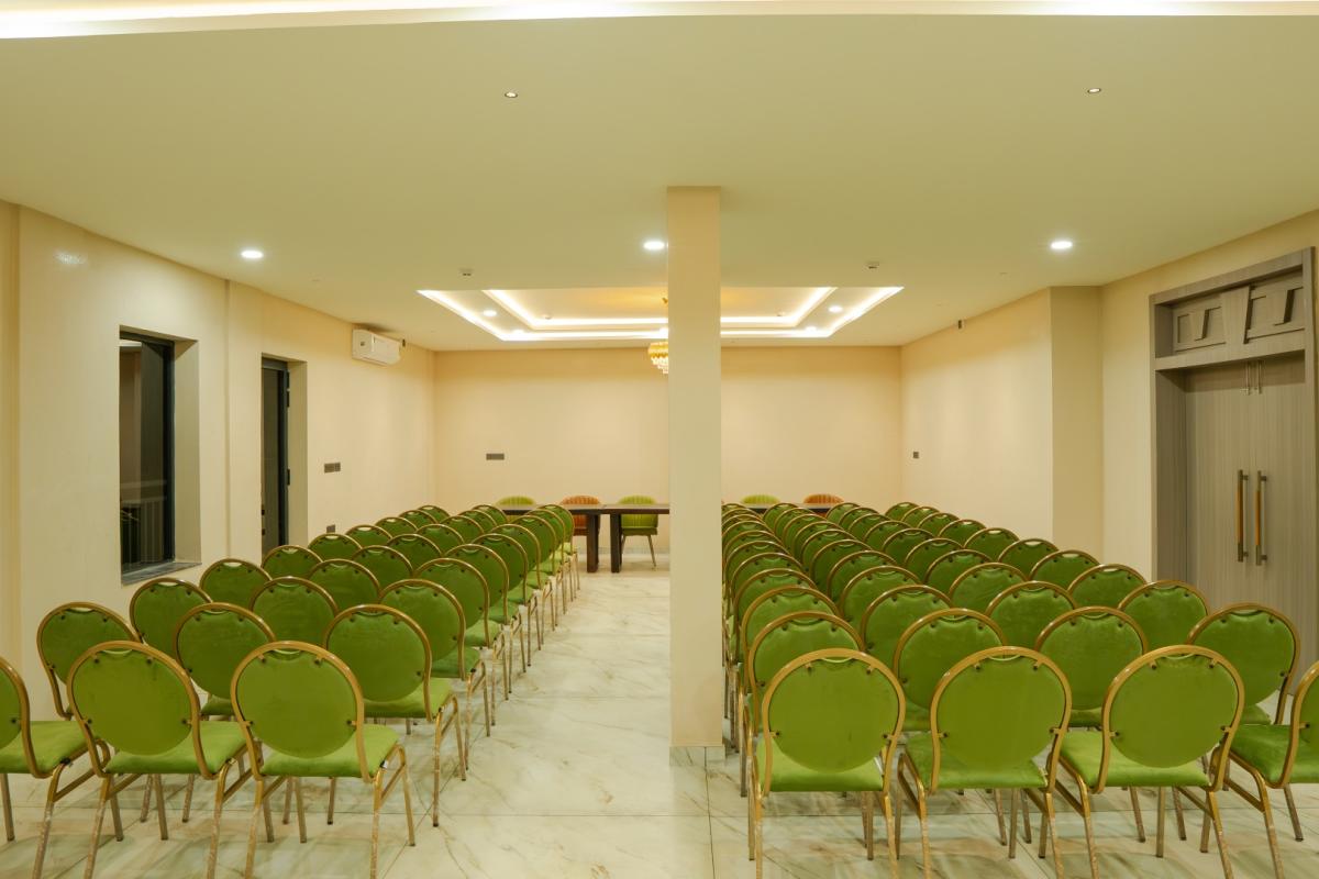 Banquet Hall 1.jpg (1)
