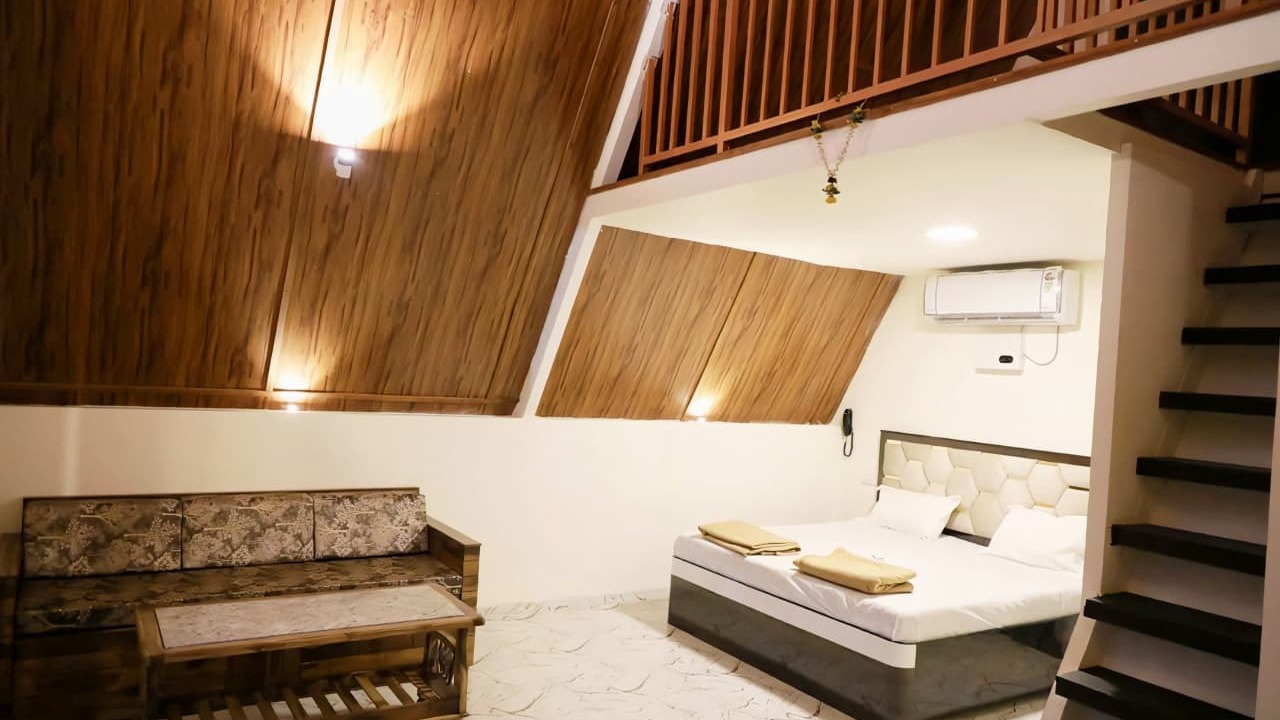 GR8 Luxury Cottage Pool View | Bathtub Comfor.