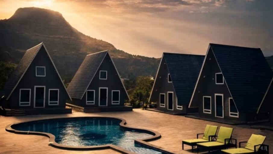 GR8 Luxury Cottage Pool View | Bathtub Comfor.
