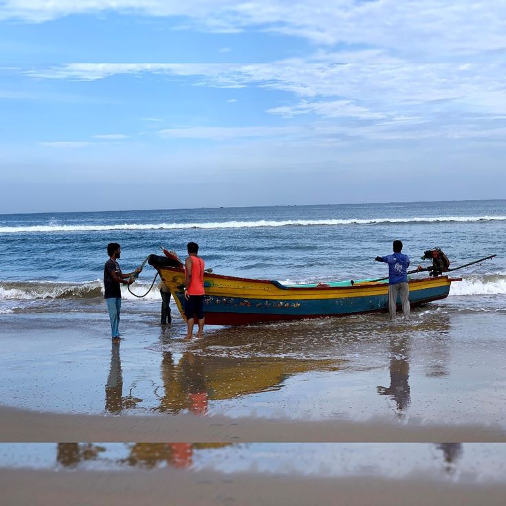 Walk to Fishing Village