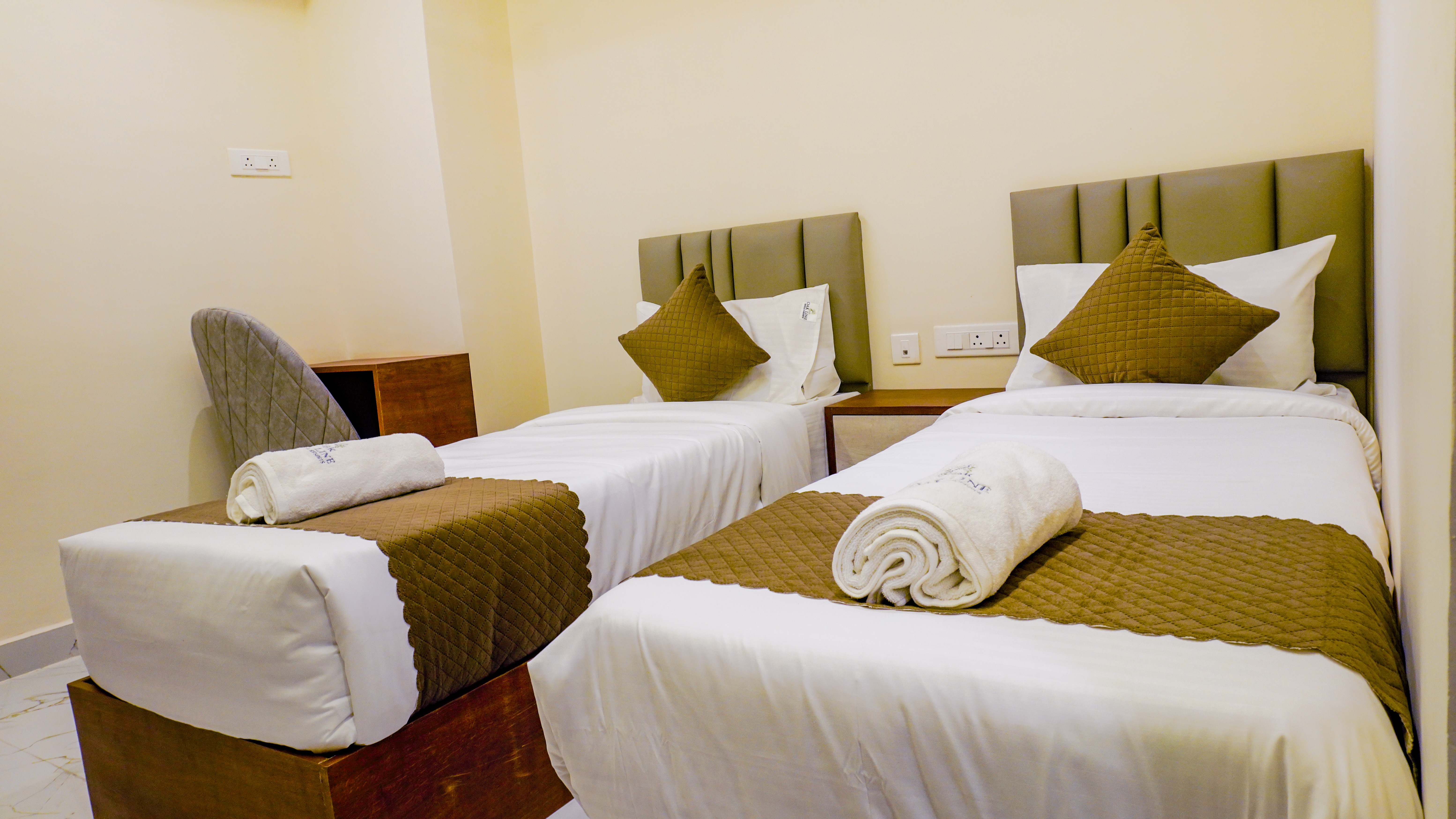 Deluxe Single Bed