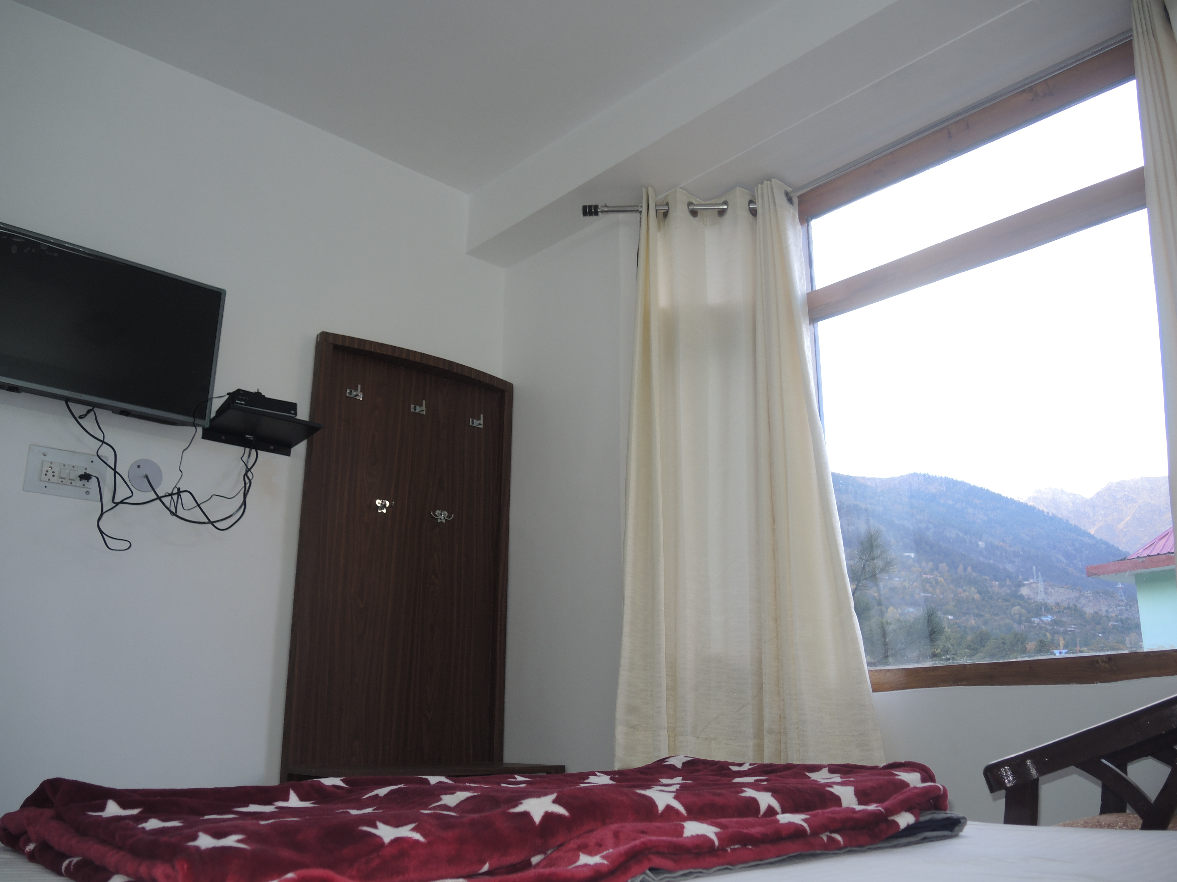 Property gallery image 4