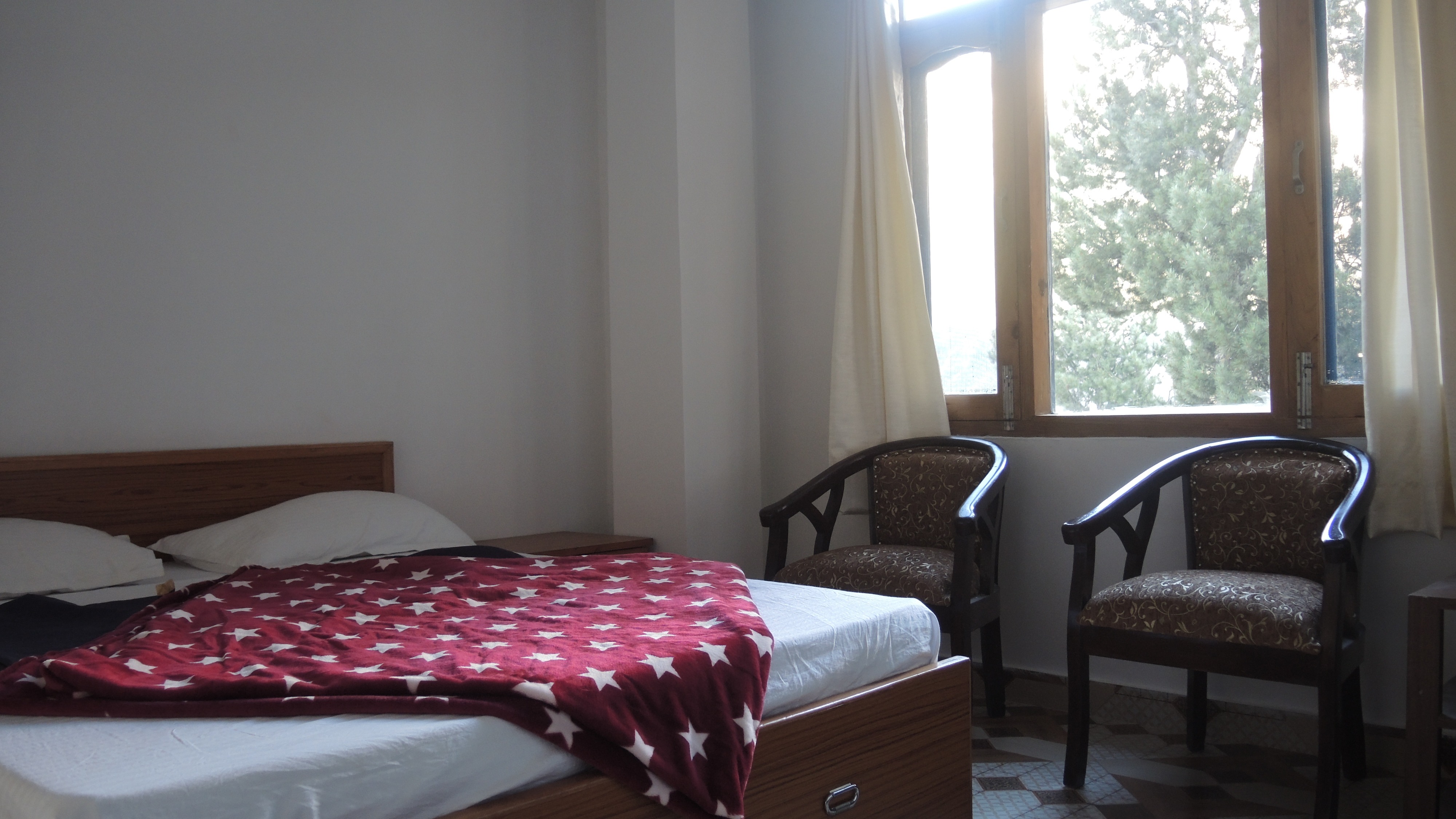 Standard Room image 5