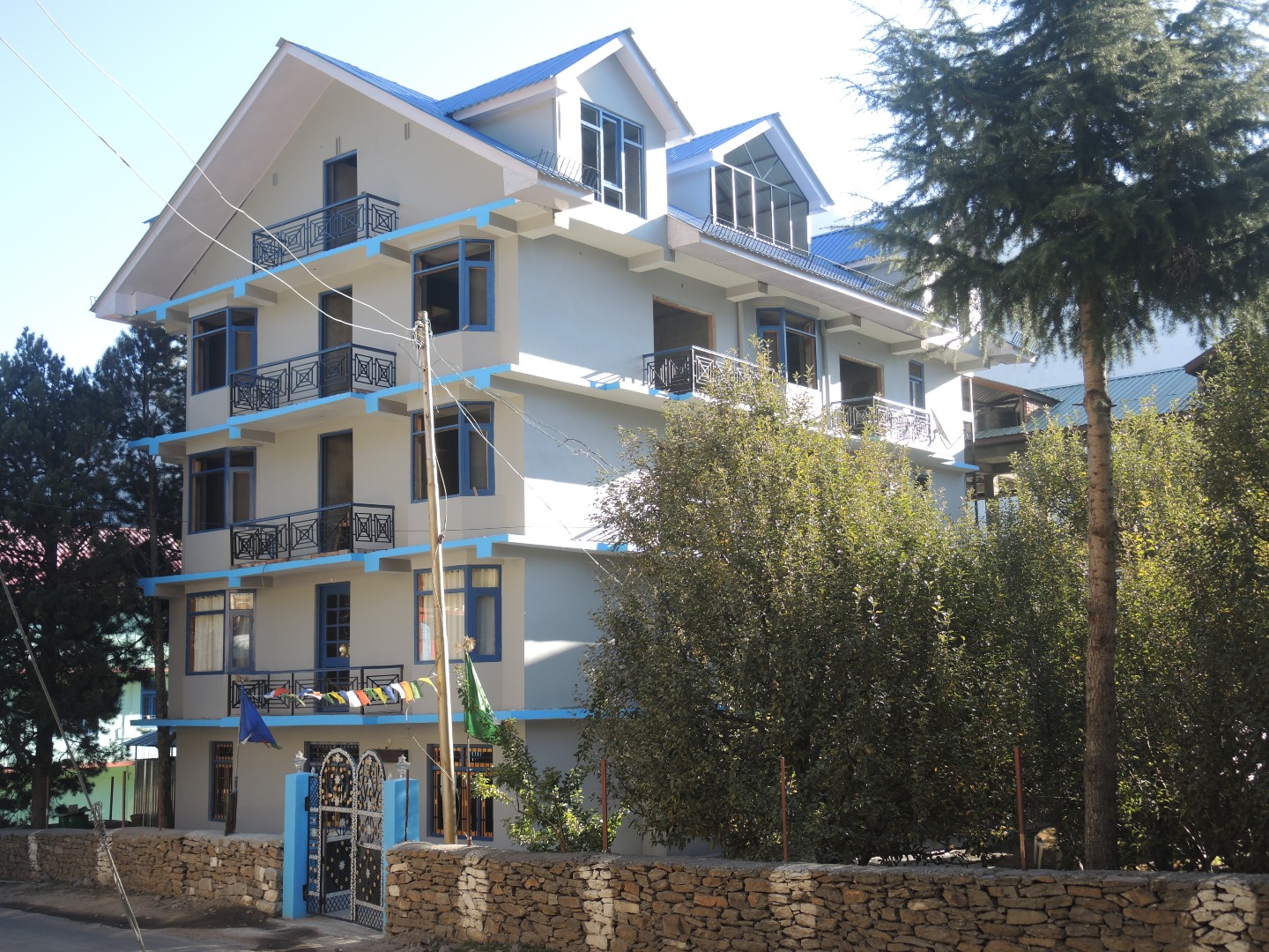 Property gallery image 2