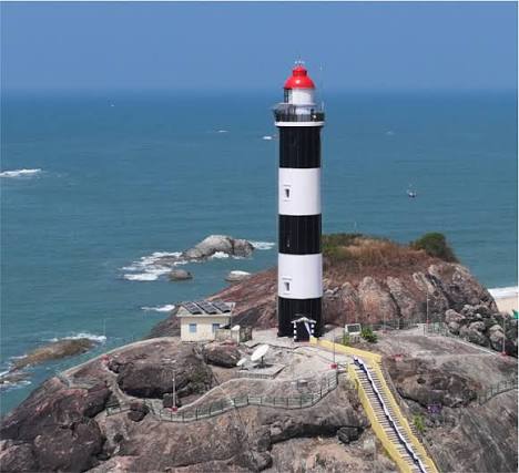 Kaup Beach & Lighthouse