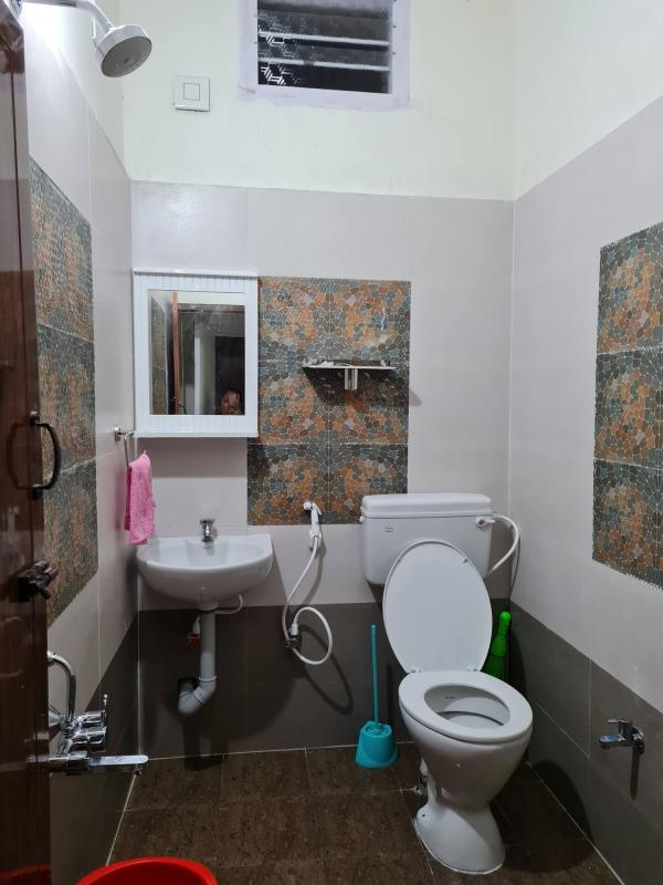 Bathroom-1HH-3bhk