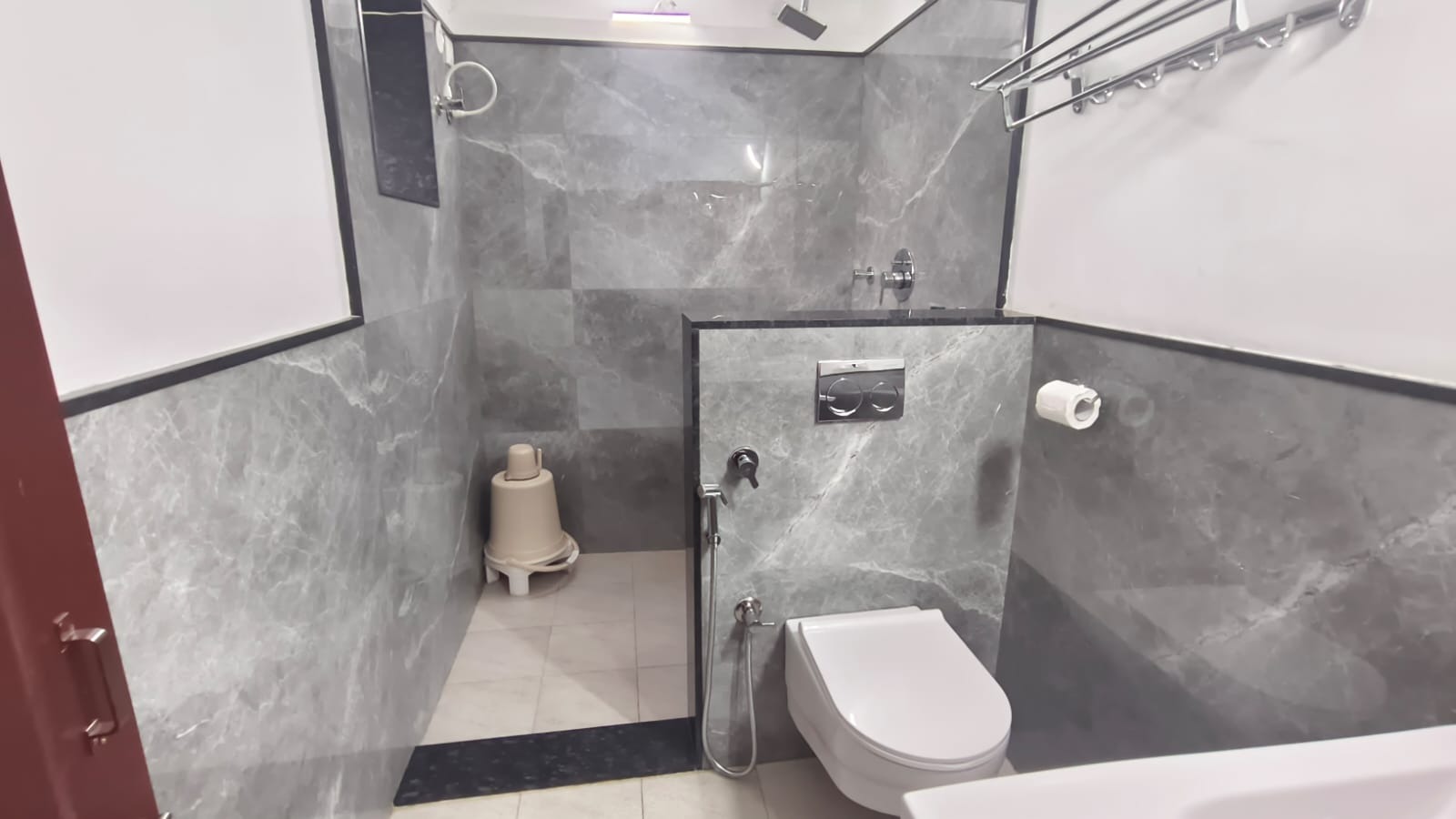 Property gallery image 1