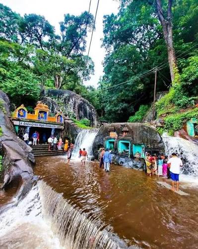 Kallathigiri Falls