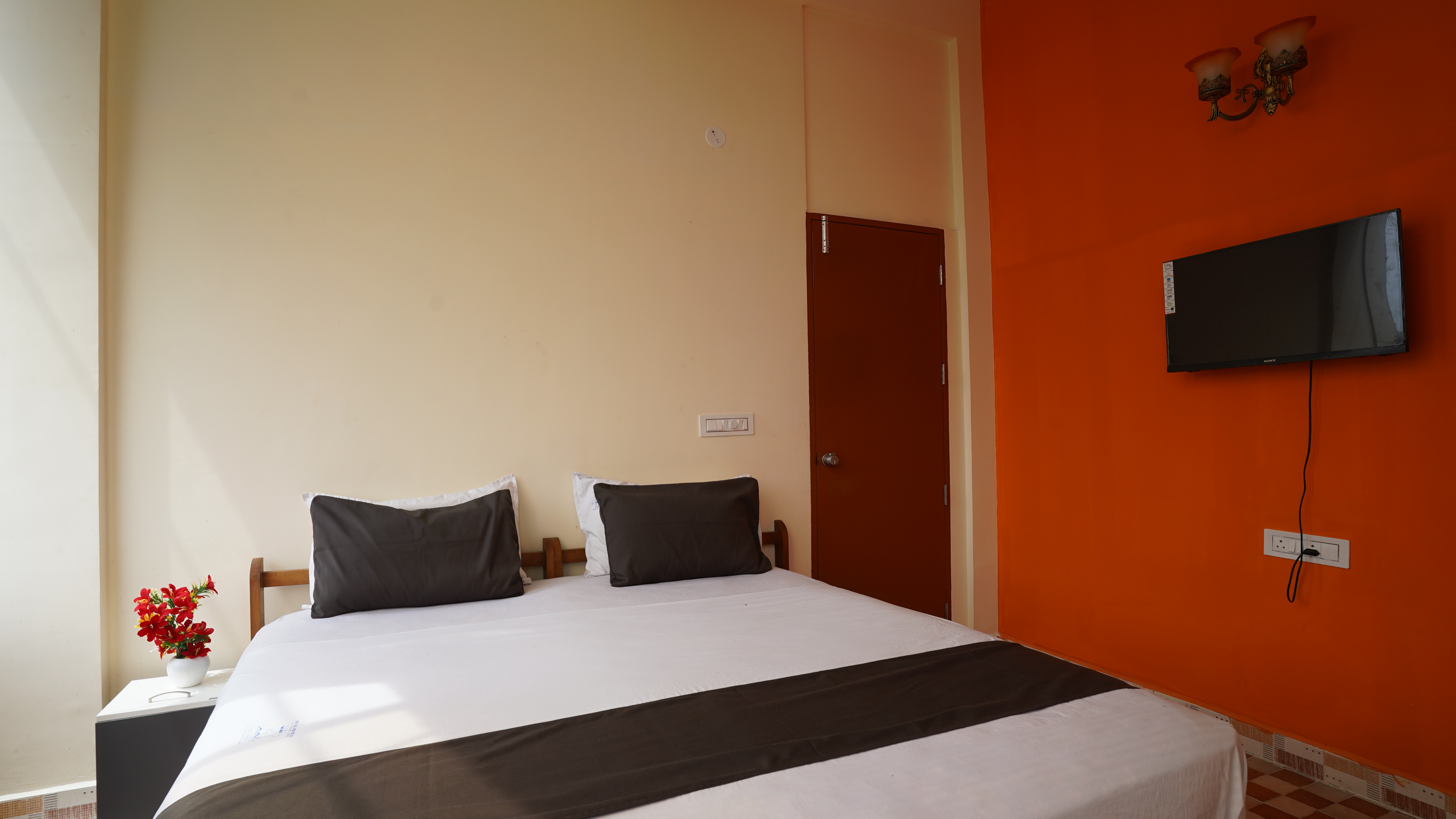 Service Apartment 