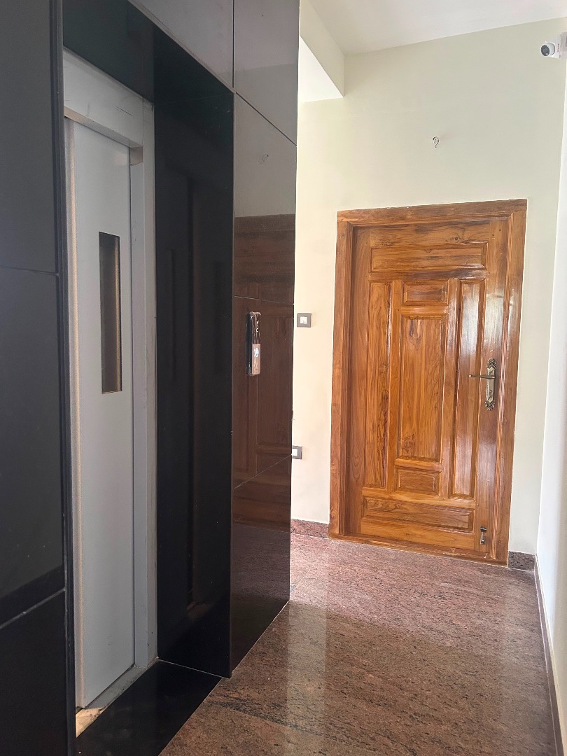 Property gallery image 2