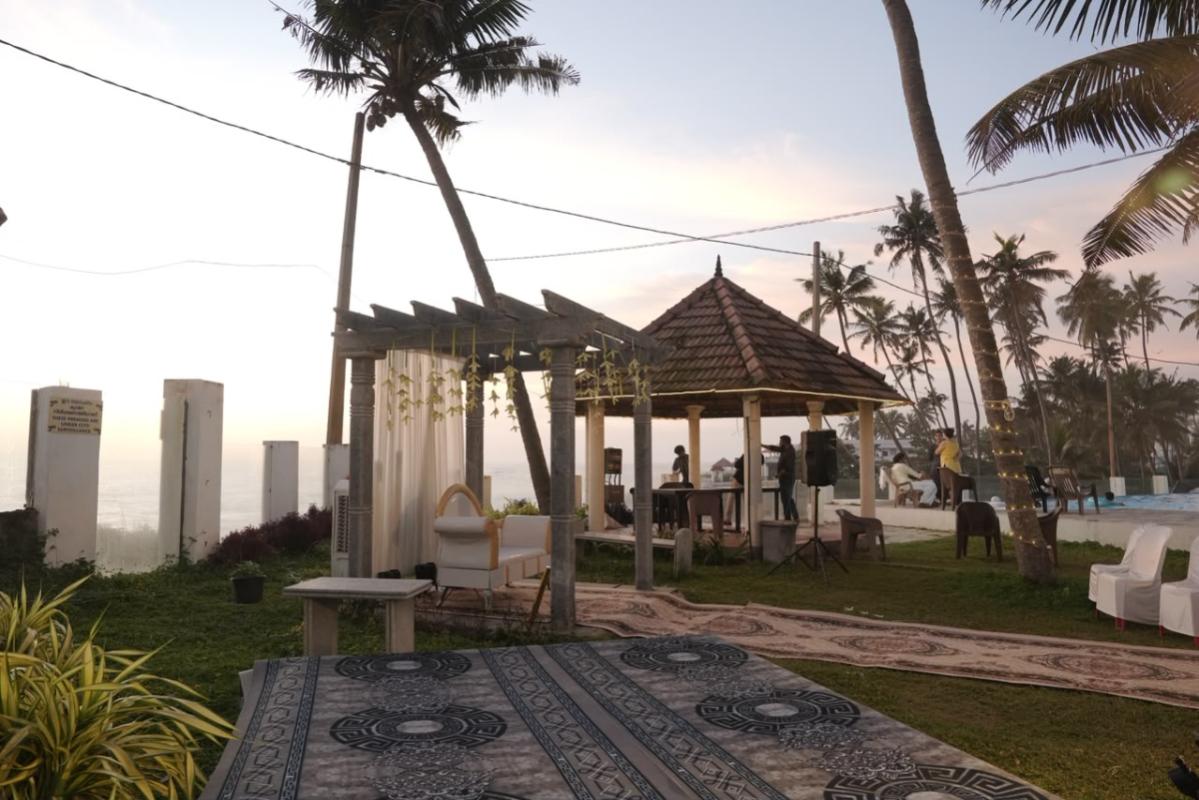 Coconut Cove Resort gathering space