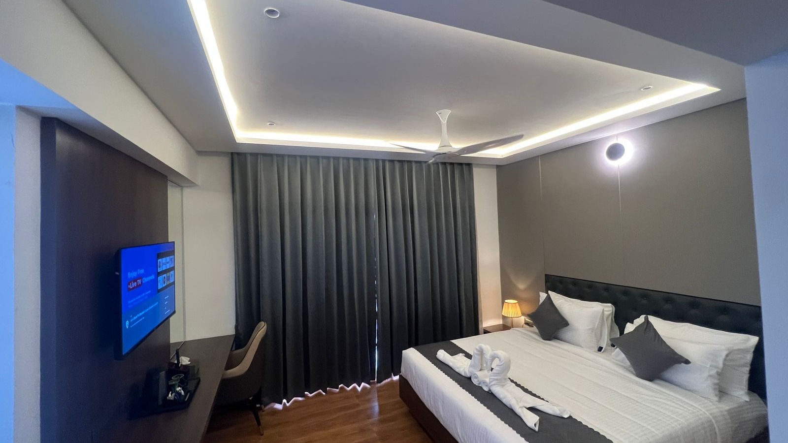 SUITE