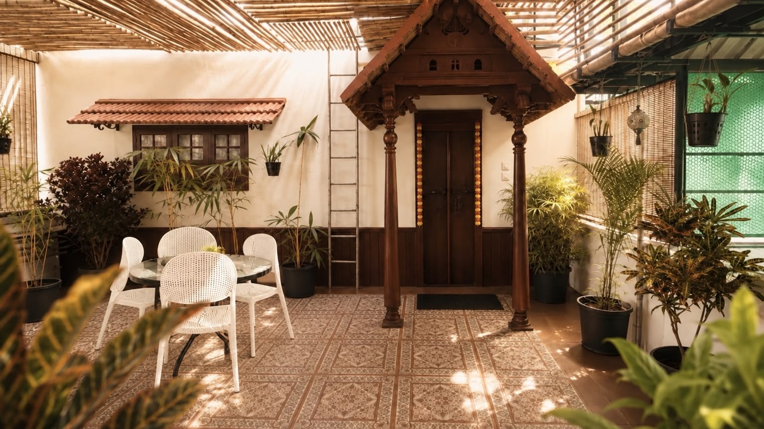 Heritage Cottage with Private Balcony - 2nd Level