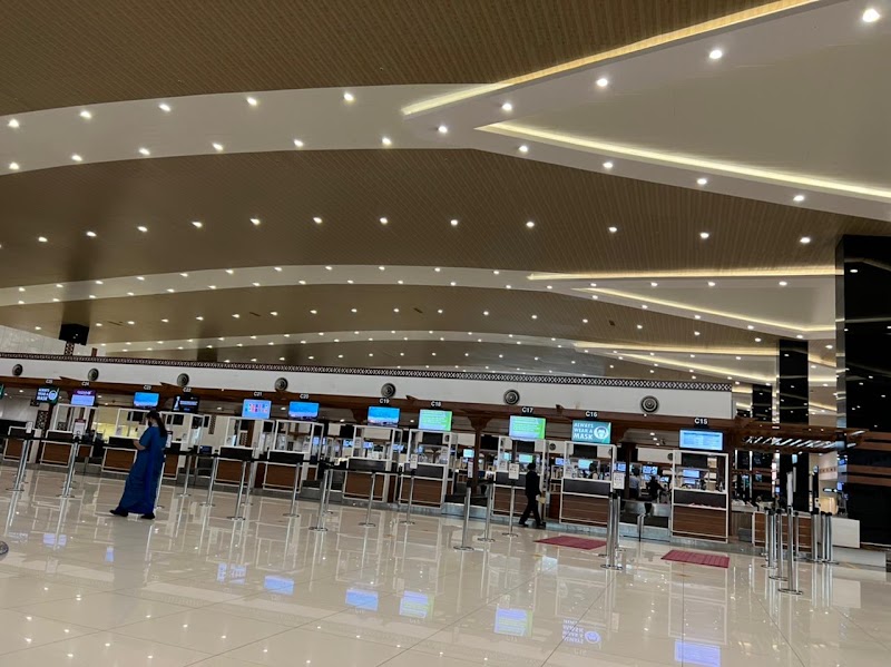 Kochi International Airport (COK)