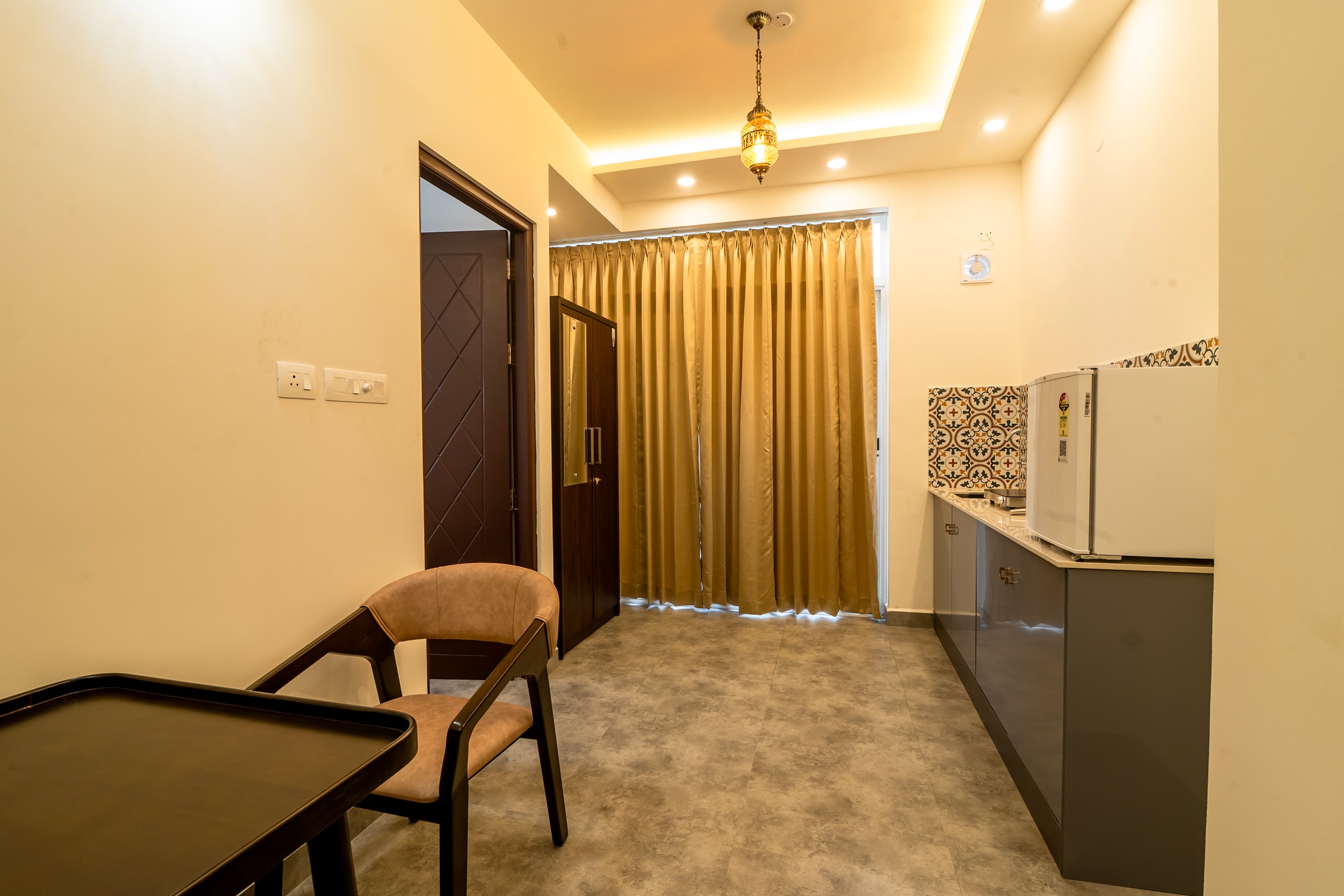 Property gallery image 11