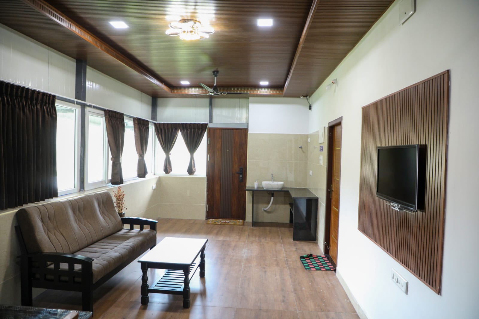 Property gallery image 12