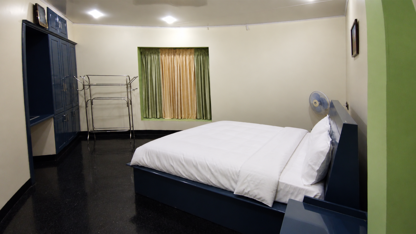 Property gallery image 8