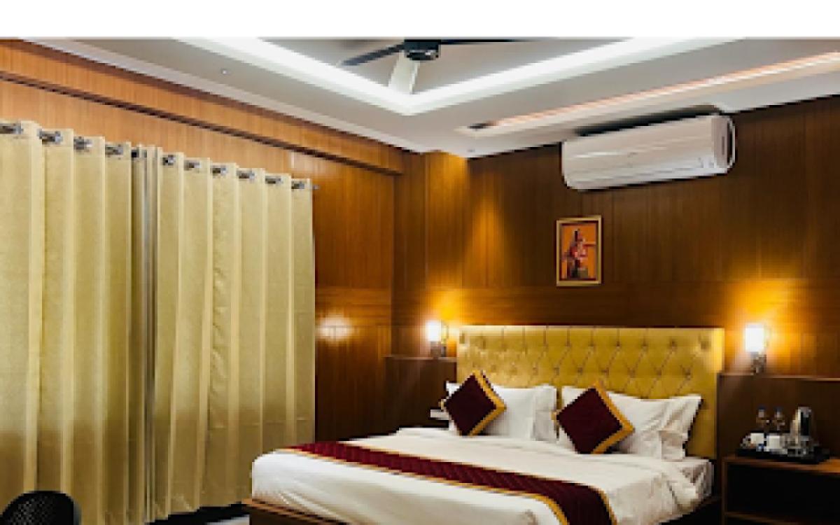 Suite Room1.pdf
