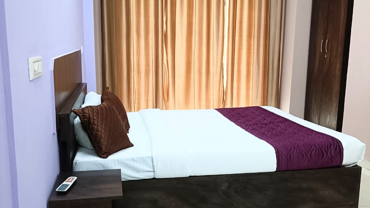 Super deluxe with balcony 
