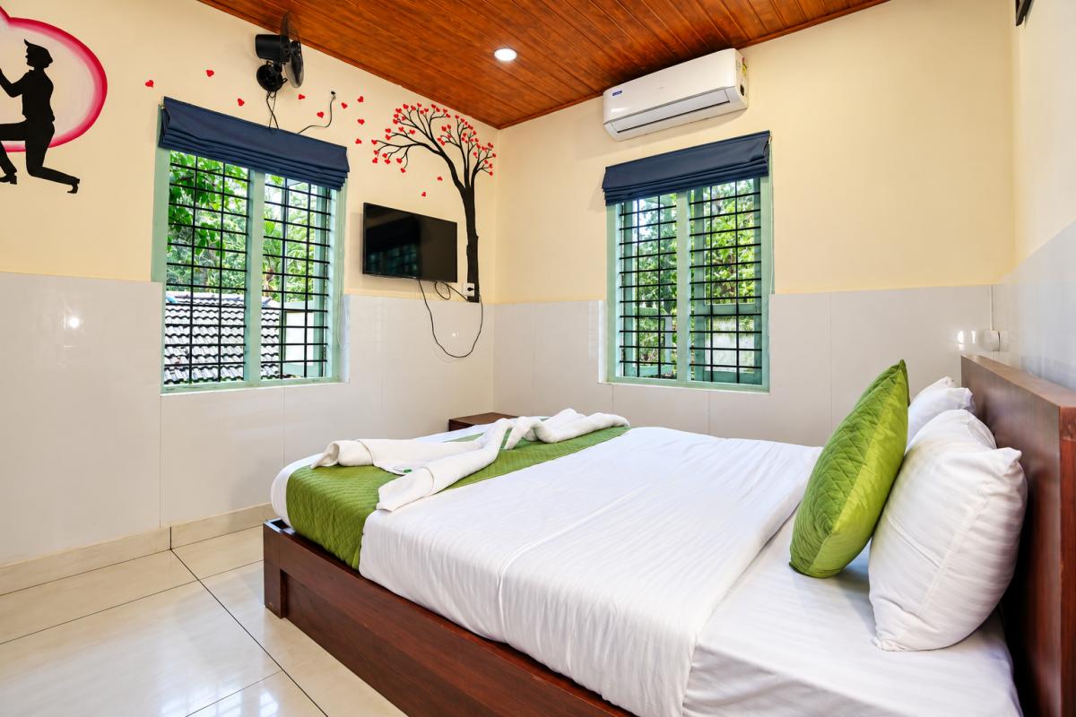 Bright Modern Guest Bedroom