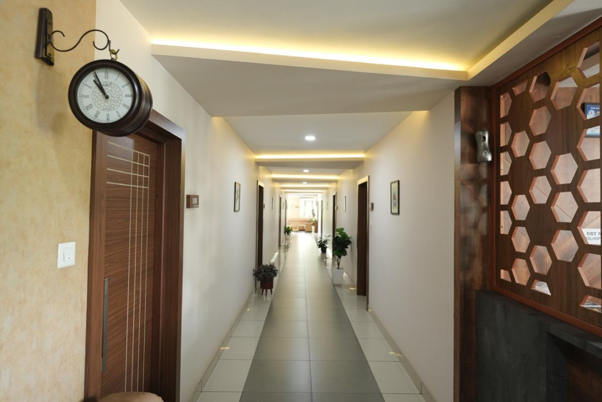 INTERIOR (7)