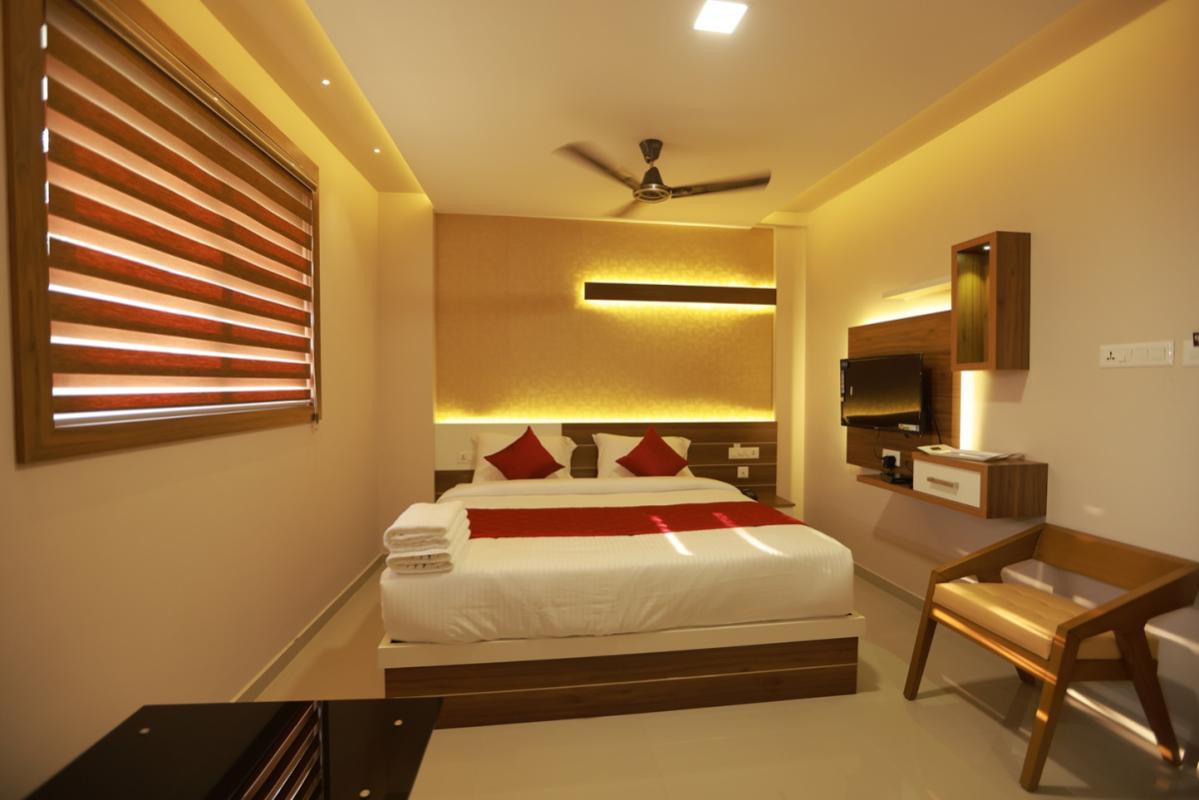 ROOM AC DELUX KING BED (5)