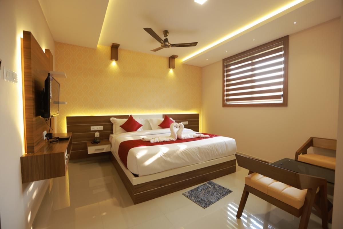 ROOM AC DELUX KING BED