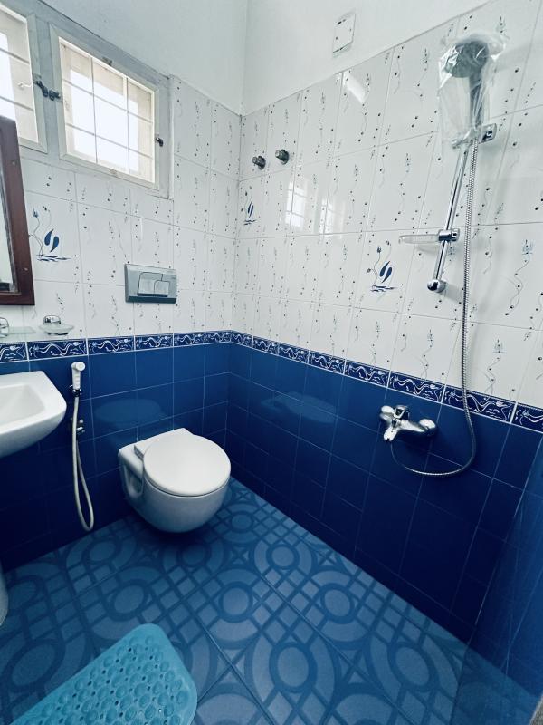 Single Room Bathroom