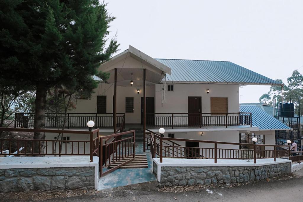 Main Image