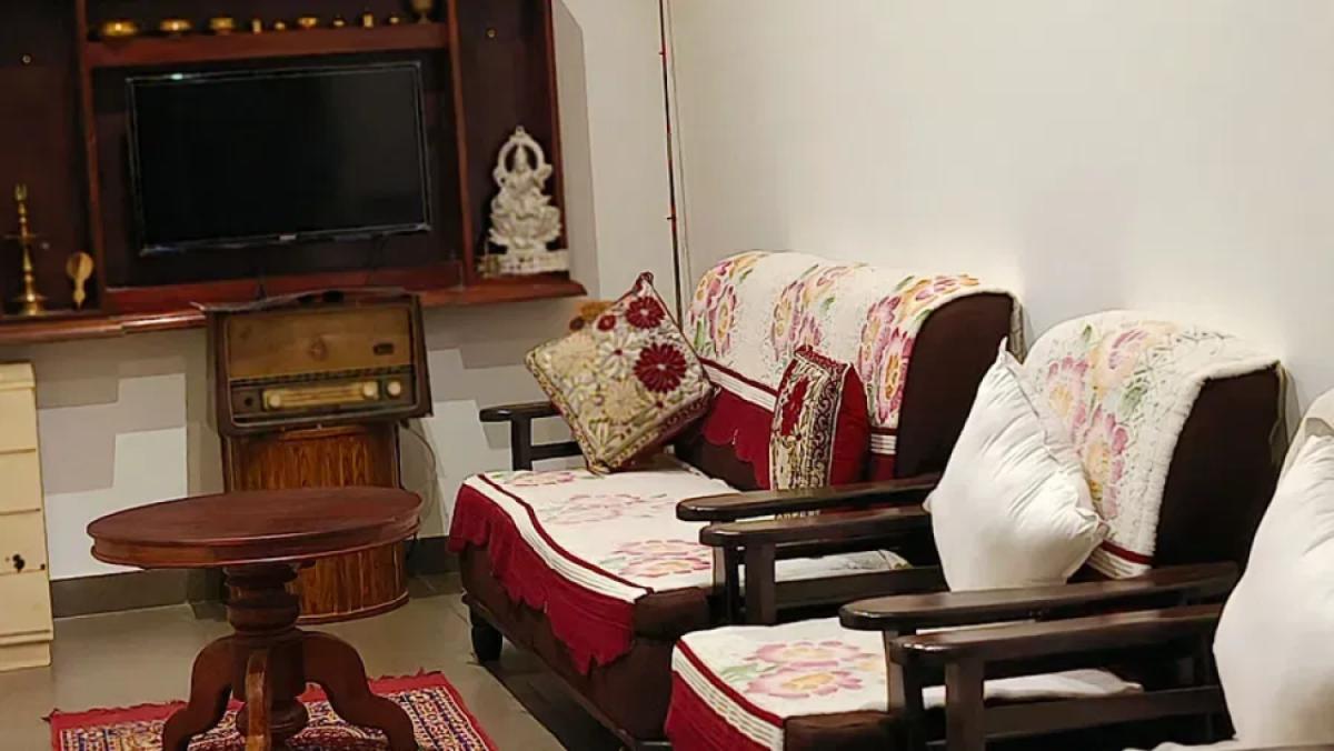 Living_Room_and_common_area_at_Ananda_Holiday_Home,_Wayanad_9
