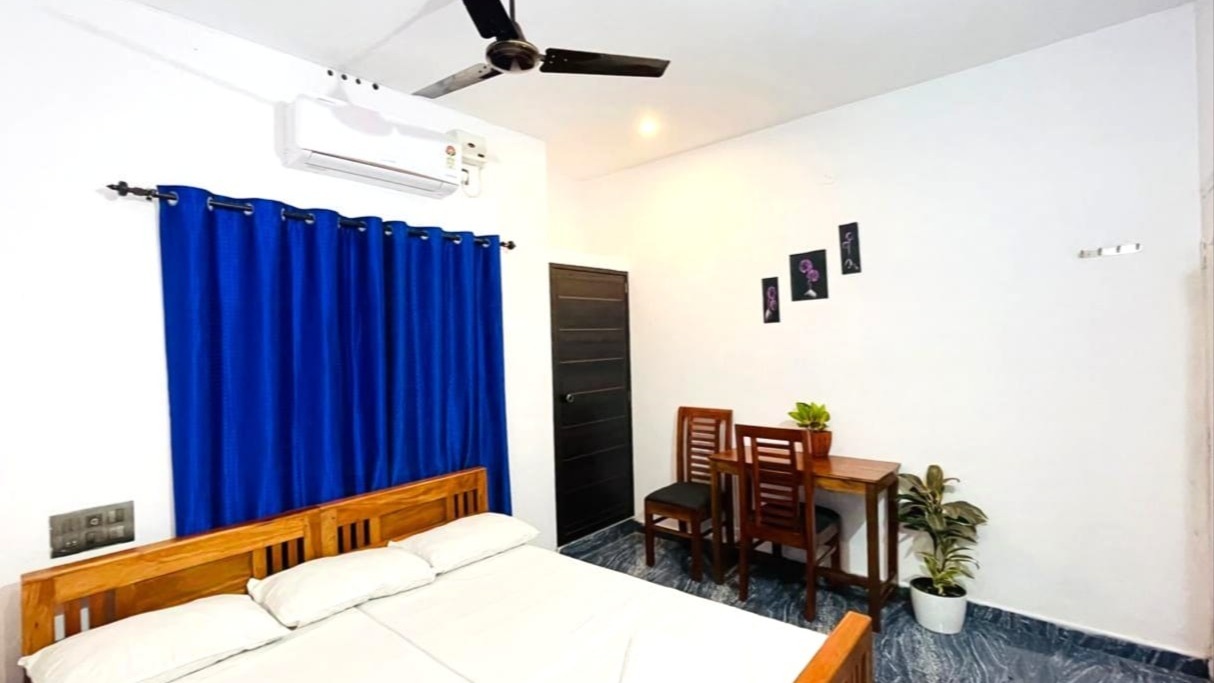 Budget AC Room